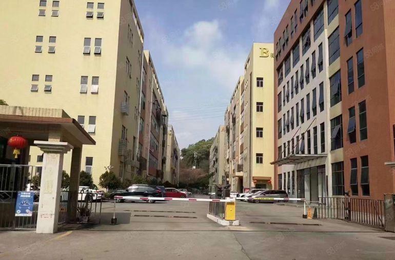 独院独栋厂房）凤岗中心新出1~2层3000平米厂房出租可分租