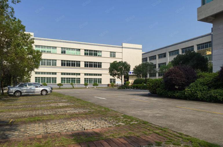 凤岗镇 官井头 小布工业区 带精装修3楼1000平方厂房出租