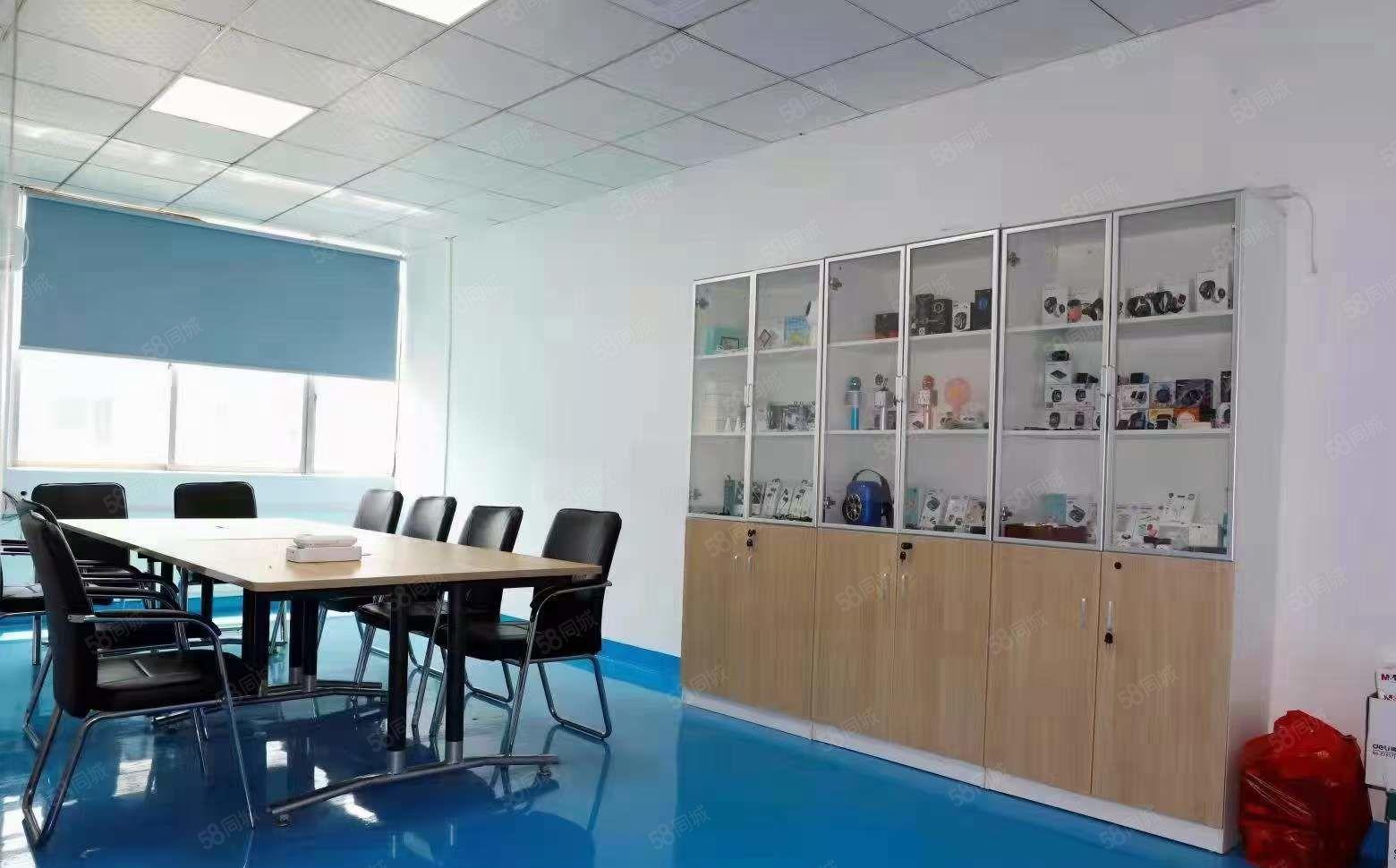 凤岗楼上750平精装修办公室厂房出租 适合电子组装配件加工等