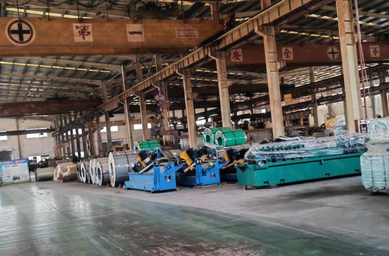 临深原房东重工业独院厂房12米高30000平方米超大空地直租