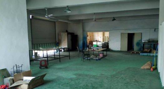 凤岗五联楼上小面积水电齐全厂房出租400平带办公室