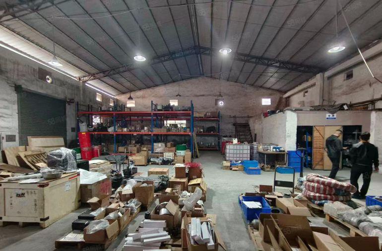 新村大马路边小独院800方！原房东有院子