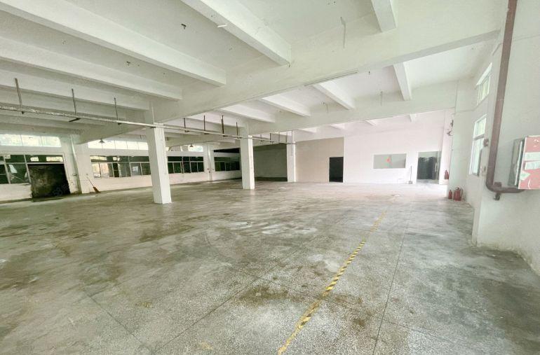 万江共联原房东出租600平方标准一楼厂房水电齐全有现成办公室