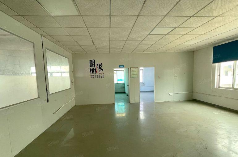 万江大莲塘三楼1700平方有现成办公室水电齐全院子大好招工