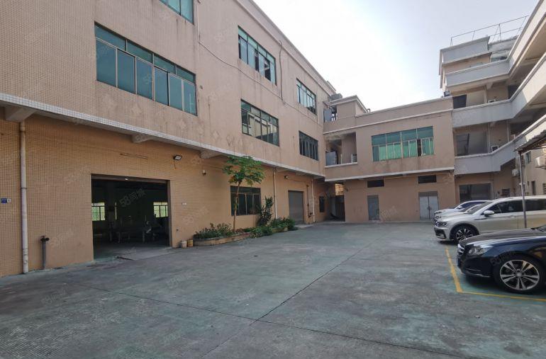 万江共联工业区新出标准厂房一楼1300平方低价出租