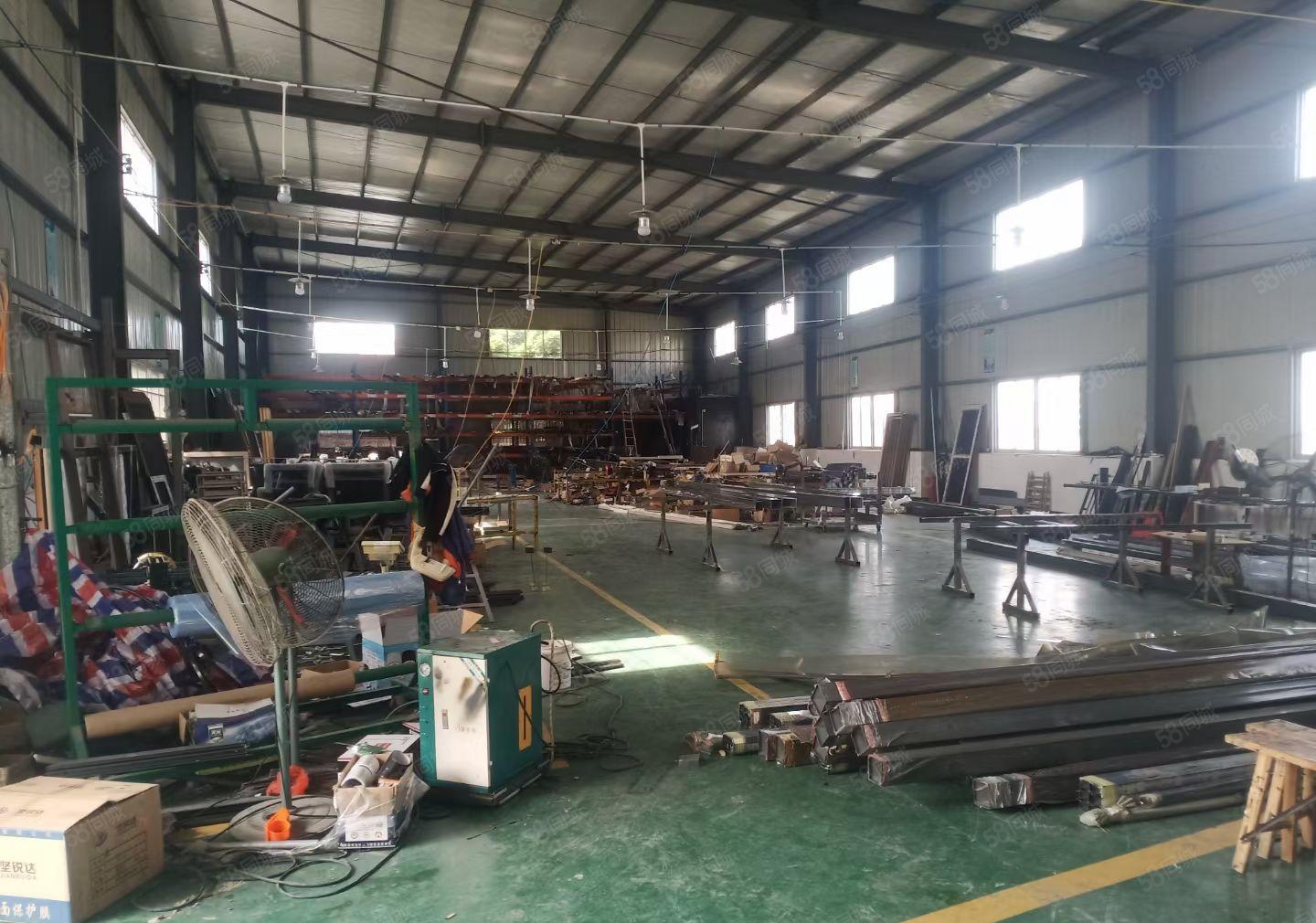 万江1100平方钢结构厂房出租，有宿舍办公室