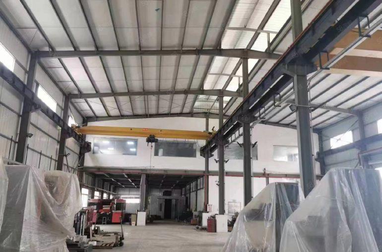 万江本地房东经典小独院9米高厂房出租水电自交，租18