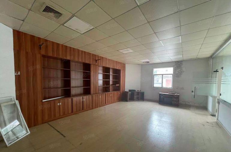 万江原房东独门独院单一层厂房3000平米出租，报价15元每平