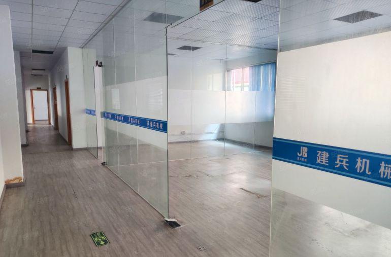 万江中心特价厂房现成装修15000元全包直租2吨货梯东南向