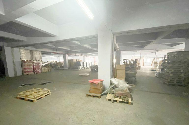 万江共联原房东三楼1400平方无公摊面积标准厂房出租水电齐全