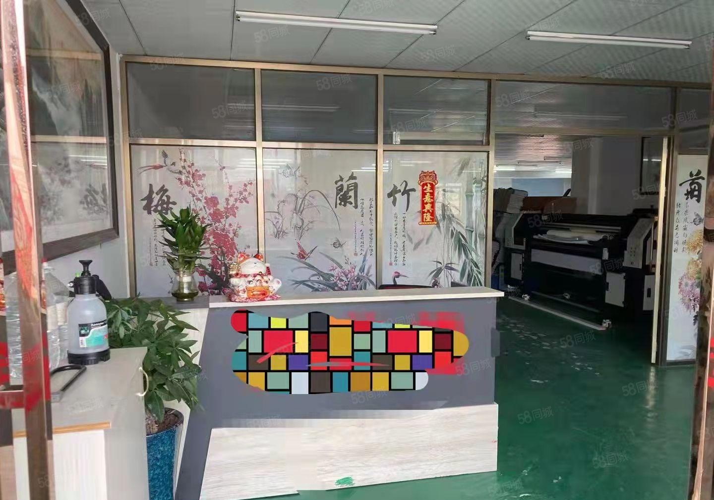 万江600平方标准厂房出租，有两间办公室，有宿舍，有空地停车