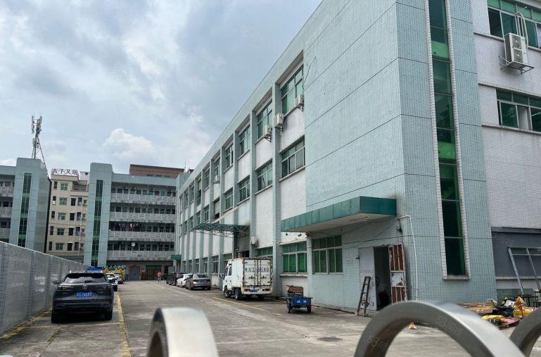 10元出租樟木头原房东独院1到3楼各1500平米可分租主干道