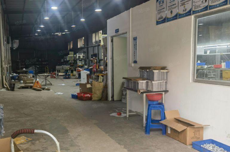 樟木头原房东一楼厂房出租300平方，带环评空地大，刚空出