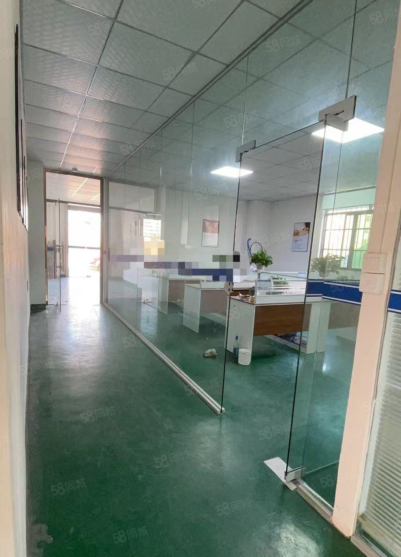 大朗镇新马莲工业区厂房出租，一楼面积700平，带办公室装修