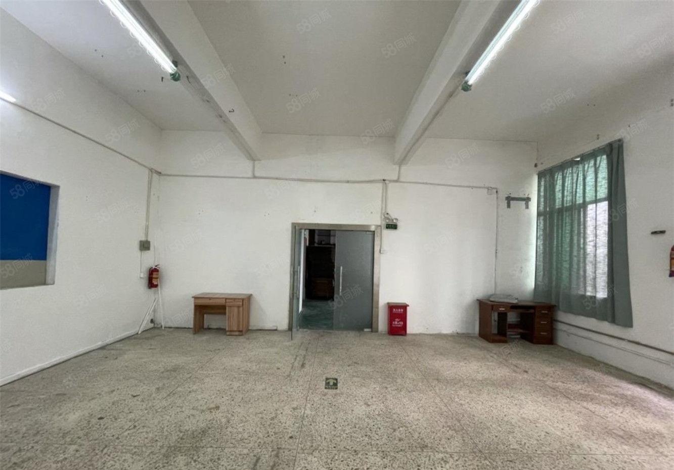 大朗厂房出租5楼280方，简装修适合多种小型加工厂，交通便利