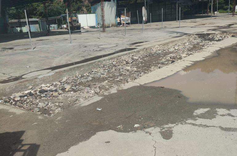 大朗镇原房东独门独院铁皮空地，主干道边上周边无居民，急租5元