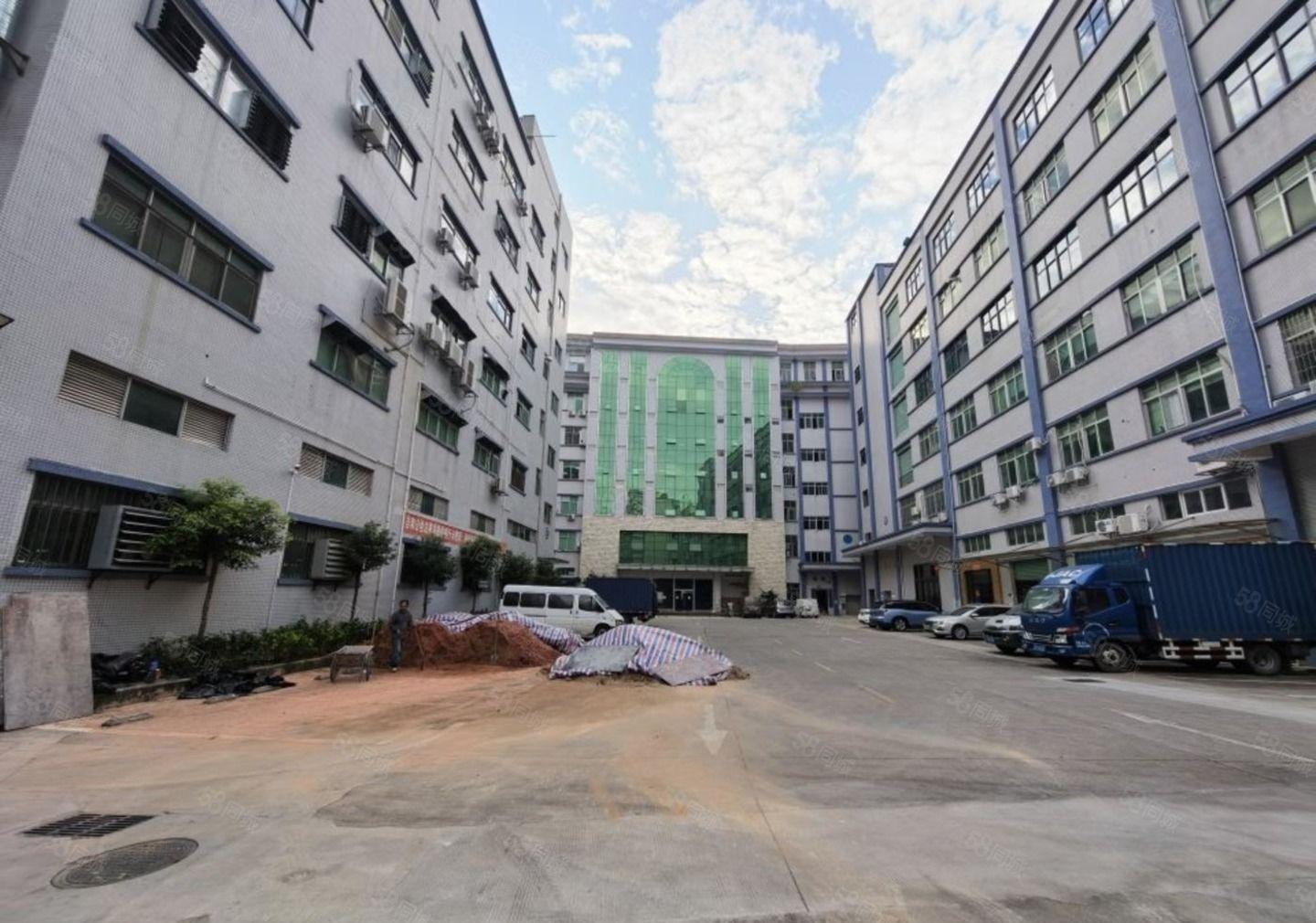 大朗工业厂房出租5楼1200方，地坪漆带货梯，空地大交通便利