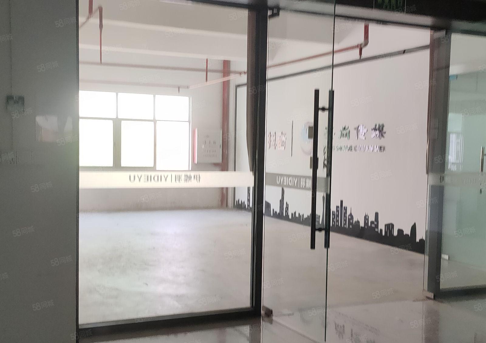 大朗原房空出3100平厂房，带现成精装修办公室，现低价出租