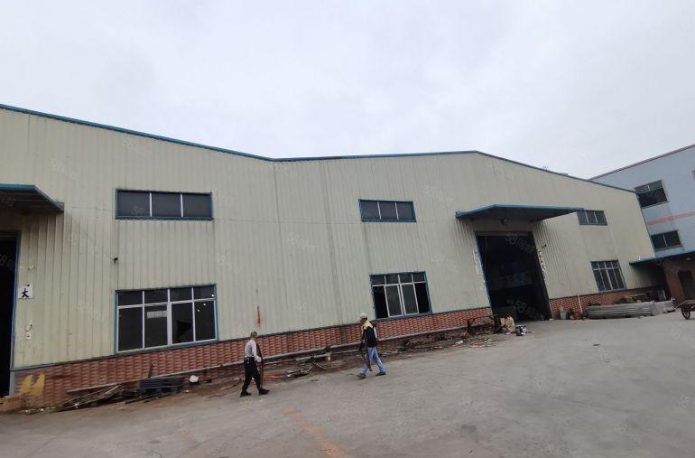 大朗工业区原房东独院单一层厂房，高度8米，现成航车，水电过户