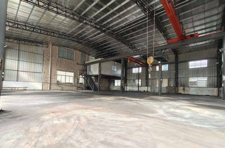 大朗独栋原房东厂房出租500平现成办公室，带5吨行车