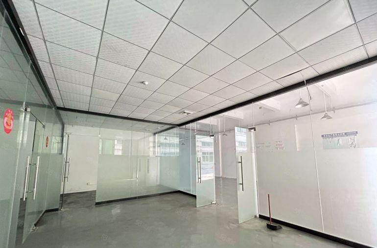 大朗富民工业区原房东红本标准厂房1楼800平米带装修厂房出租