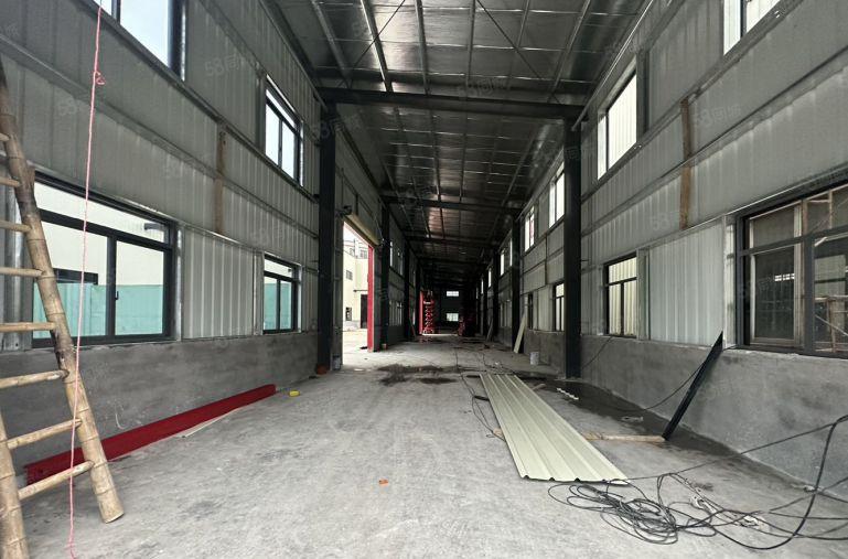 大朗高速口附近3000平米全新独院钢构厂房出租滴水9米