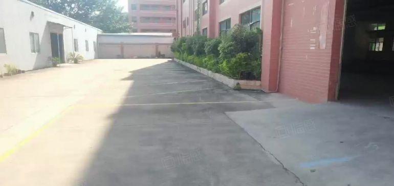 大朗镇松木山附近原房东9800平红本标准独院厂房实际面积出租