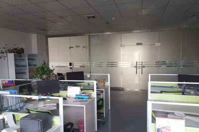 大朗镇新马莲工业区厂房出租，一楼面积700平，带办公室装修