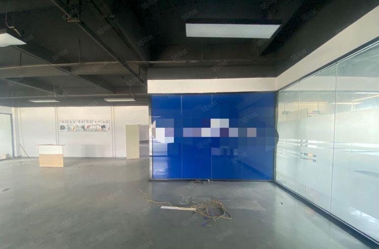 原房东楼上分租一整层2300平方，精装修，实际面积出租