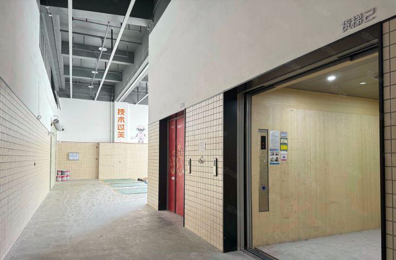 全新实际面积13块水电不加收开发商直租