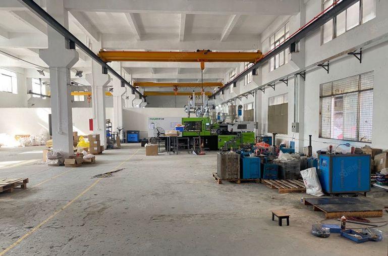 大朗新出原房东小独院单一层。带三个小航车，适合五金磨具注塑等