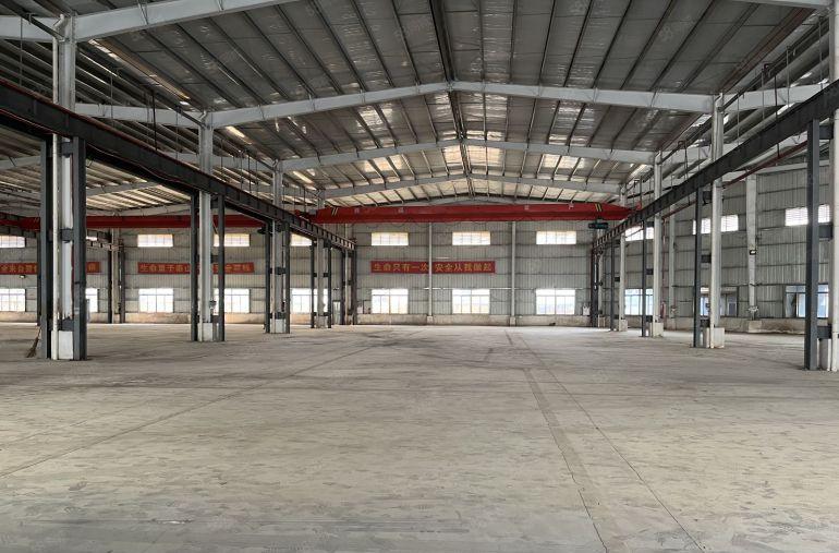 大朗新出原房东独院单一层，空地非常大。滴水十米带四部五吨航车