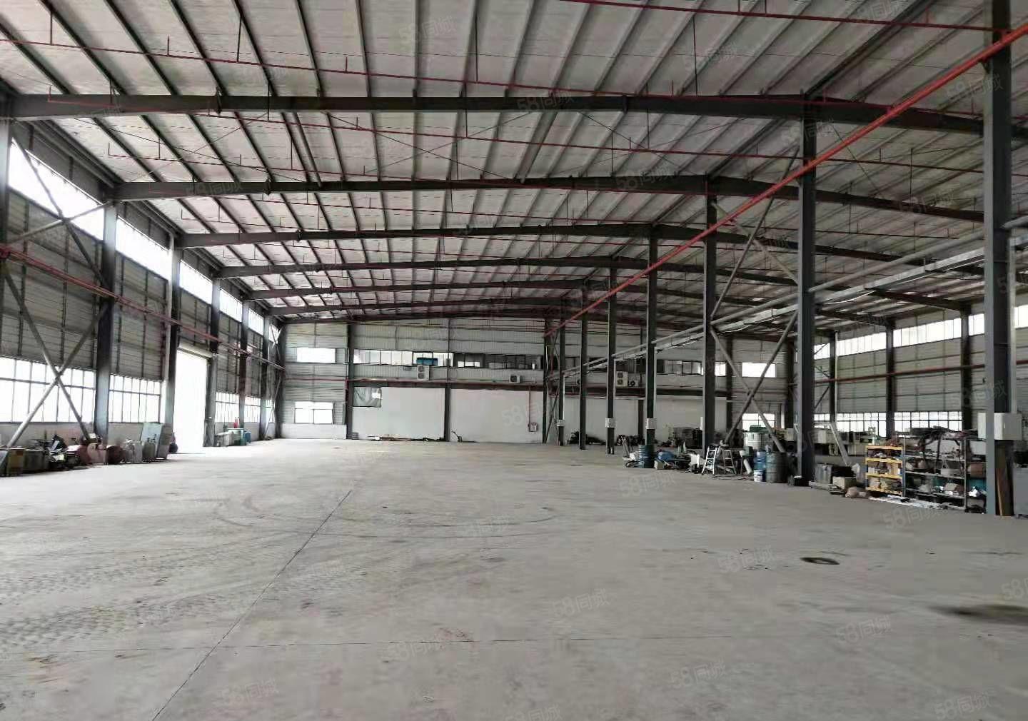 大朗镇富民工业城12米高单一层钢构厂房出租有豪华办公室装