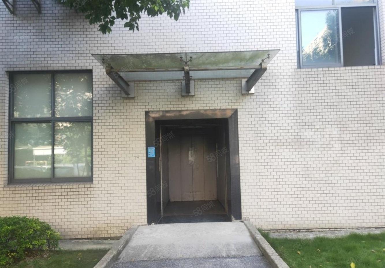 大朗原房东工业厂房出租楼上700方，地理位置佳，可做仓库使用