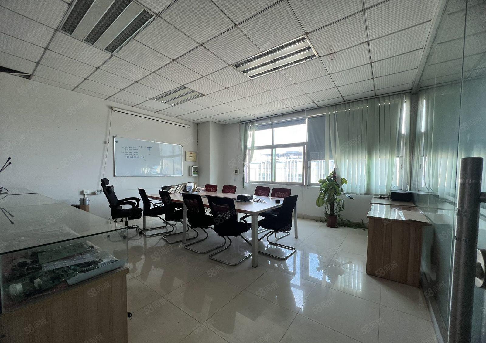 大朗工业区精装修厂房无转让费办公室地坪漆天花吊顶齐全水电到位