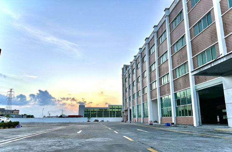 大朗富民工业区独院厂房出租3200平超大空地可分租