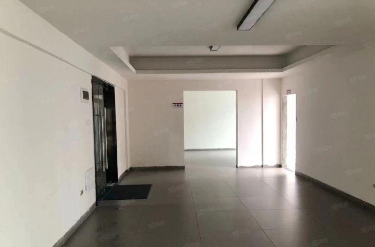 大朗镇高英村，钢构厂房出租面积2800平，可办环评带有牛角