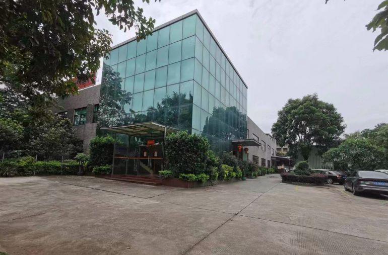 大朗中心，带装修厂房分租标准一楼500平，二楼整层2000平