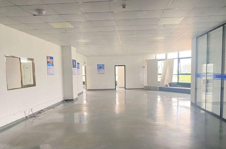 原房东直租楼上2300平方，带装修，价格实惠