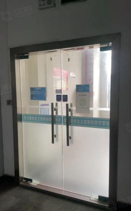 大朗靠松山湖一楼二楼3400平厂房出租 一楼牛角高7米