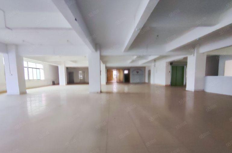 大朗原房东新出园区二楼厂房，带精装修办公室，水电齐全，好招工