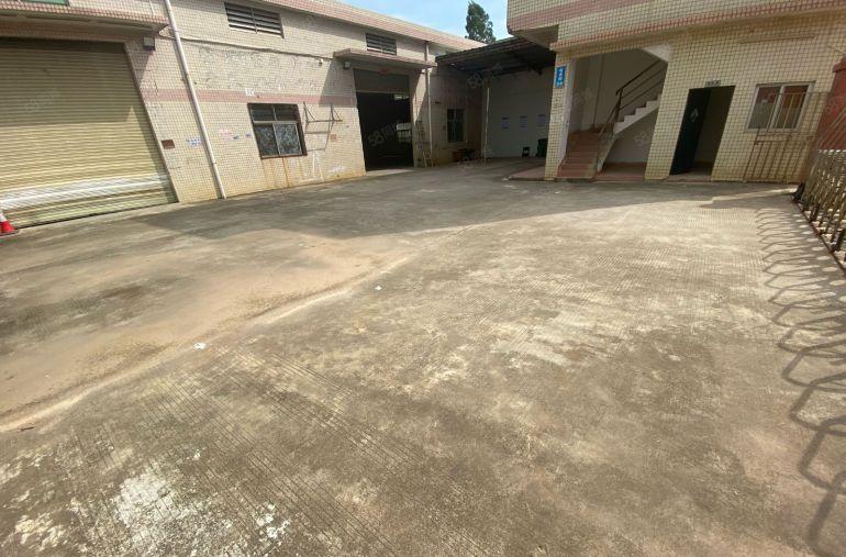 大朗镇象山工业城附近独院单一层厂房总面积2400平带装修