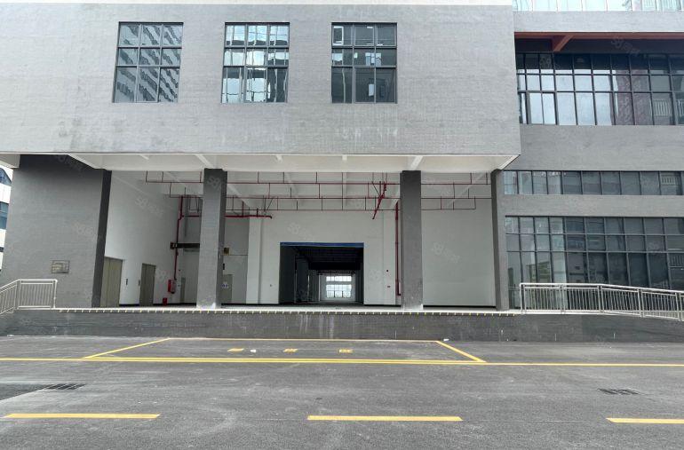 松山湖 厂房出租 电子精密机械设备组装智能制造