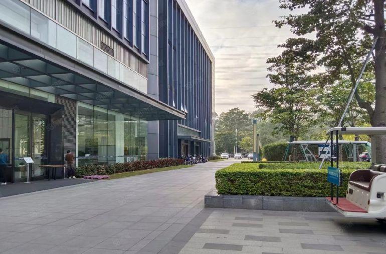 松山湖新出带豪华装修厂房600平方，实际面积出租