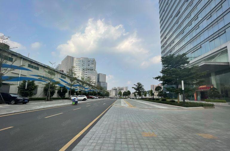 东莞松山湖华为旁一楼和楼上厂房仓库低价出租两百至两千平9元起