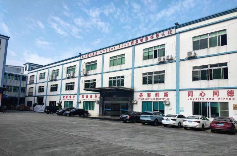 松山湖靠近寮步原房东高速路口现成十万级无尘车间证件齐全。