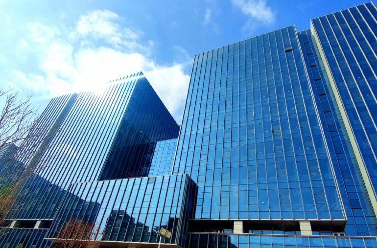 华为旁一手厂房房东直租实际面积出租无基本电费公摊电费