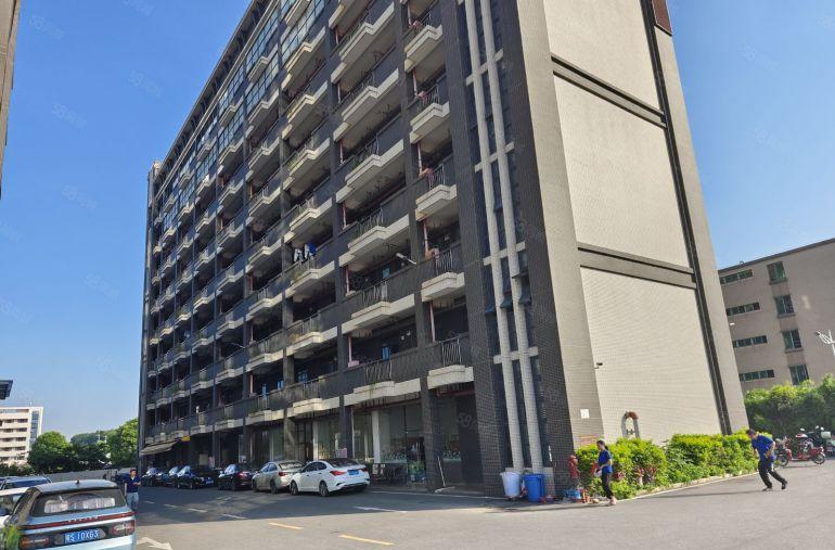 松山湖区域石大路高速口，全新红本重工厂房出租