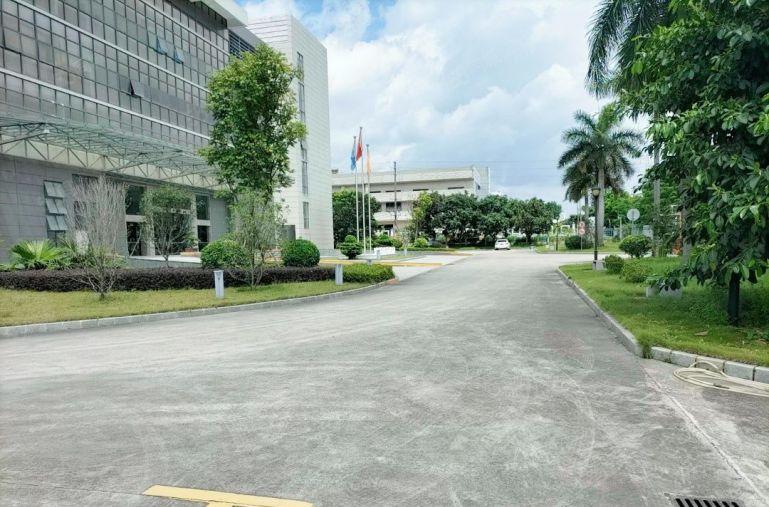 东莞市松山湖工业区分租4楼厂房，形象非常好，现成装修