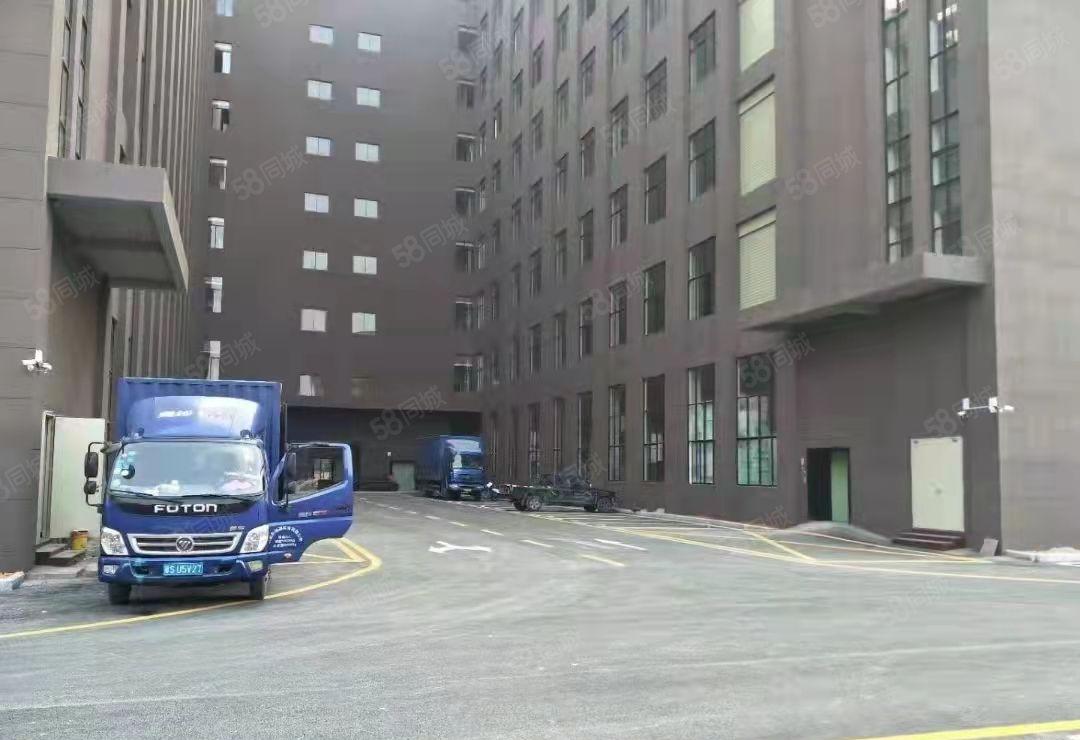 黄江临深圳公明滴水8米带牛角标准重工业一楼厂房出租